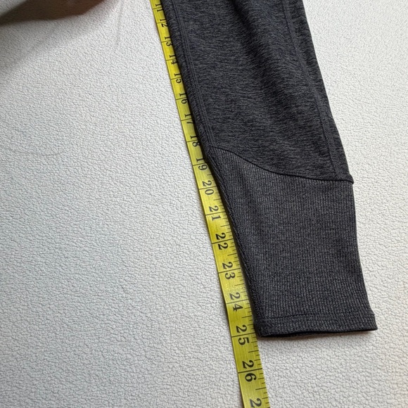 Alo Yoga High-Waist Alosoft Lounge Legging - Picture 10 of 12